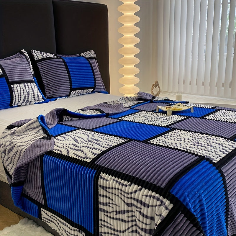 1 штука печатного пледa в клетку с плюшевым толстым флисом, который служит многофункциональным пледом для одиночных дремов, использования при кондиционировании воздуха, в офисе или в качестве пледа для кровати.