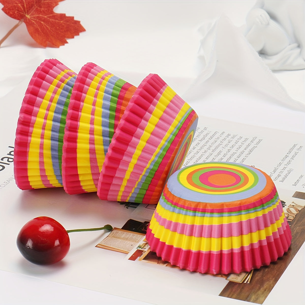 100 Pieces Disposable Muffin Cups with Colorful Spiral Pattern Paper Cupcake Liners Baking Molds