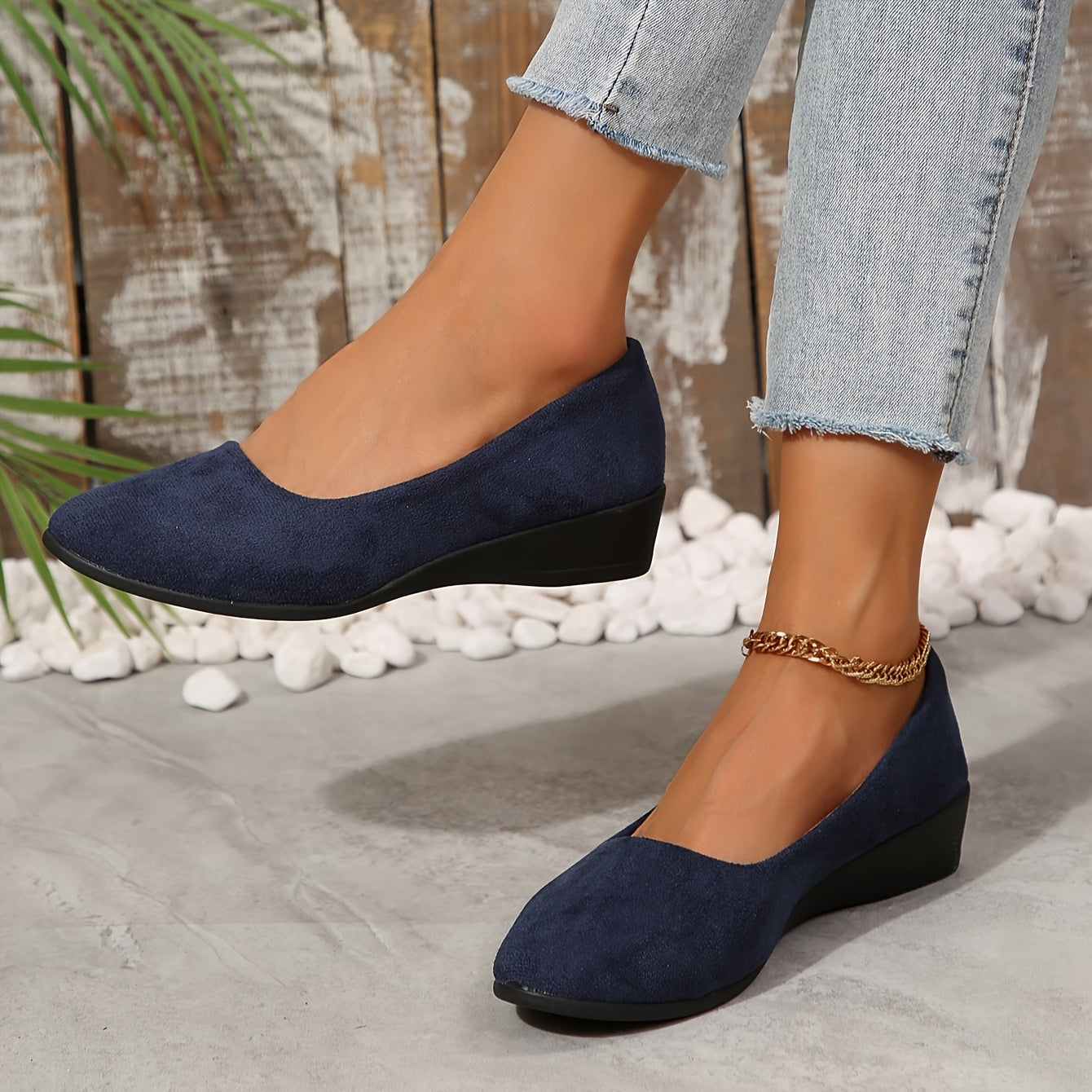 Women's Solid Color Wedge Heel Slip-On Shoes for Casual Outdoor Wear