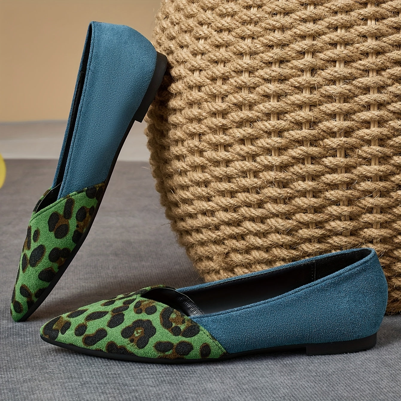Women's Pointed Flat Shoes Casual Green Blue Leopard Velvet Travel Wedding Pair