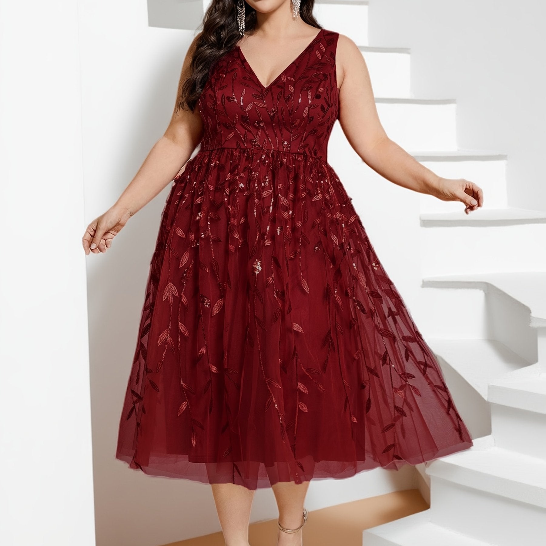 Plus Size Women's V-Neck Sequin Sleeveless Evening Dress for Parties