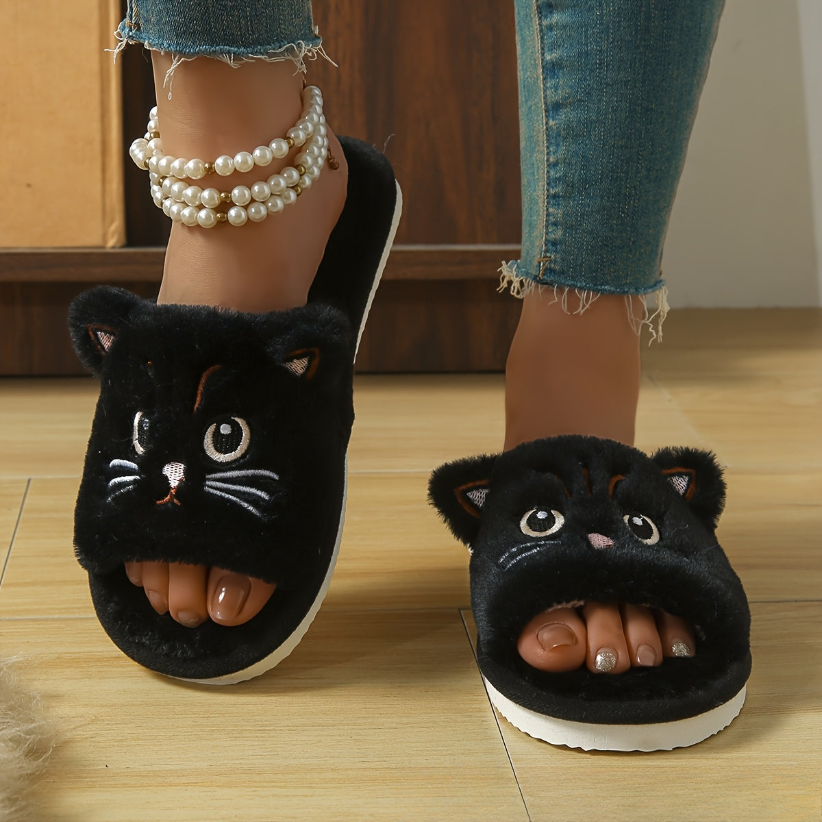 Women's Cartoon Cat Slip-On Slippers Soft Fabric Indoor Outdoor House Shoes