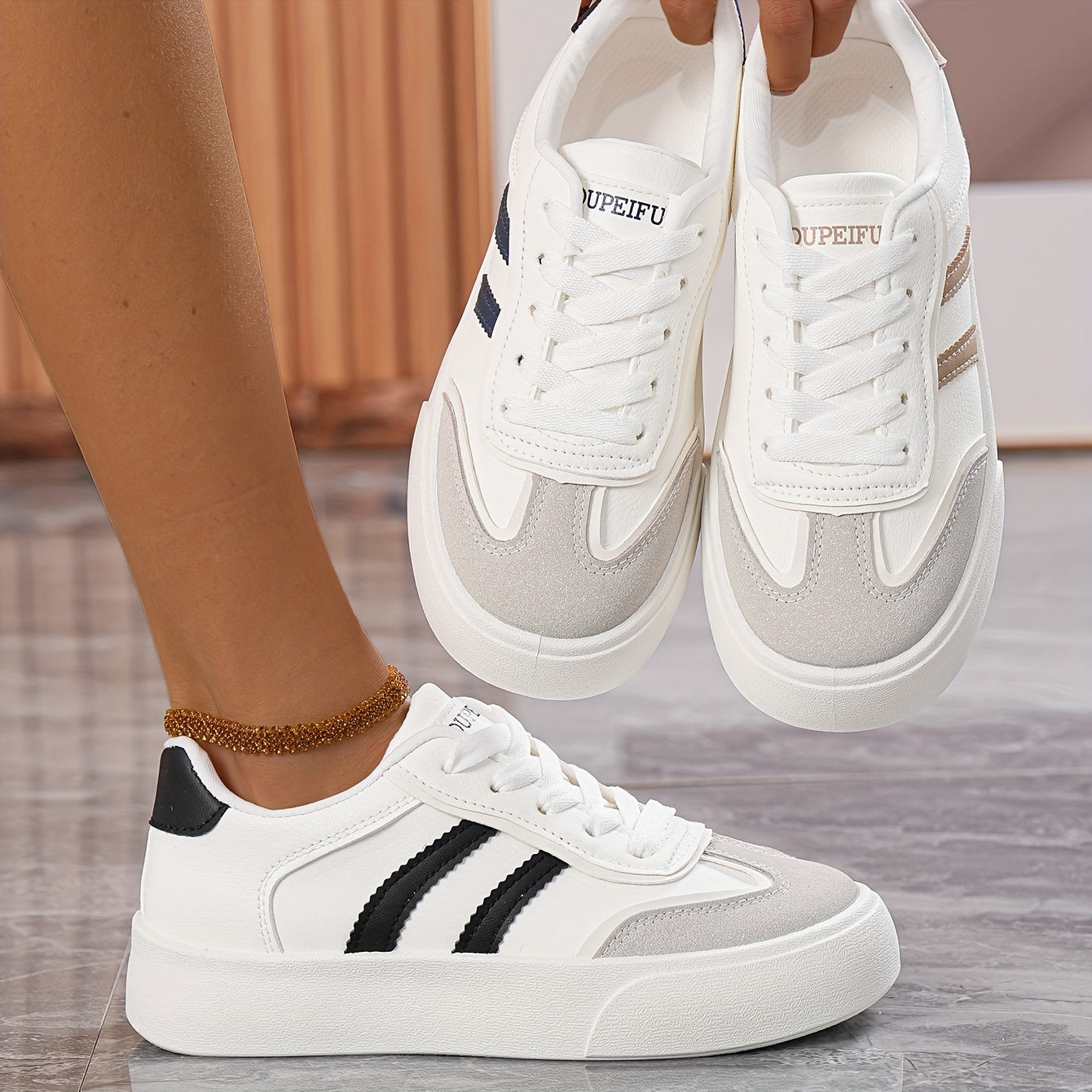 Women's White Low-Top Casual Sneakers Lightweight Lace-Up Shoes