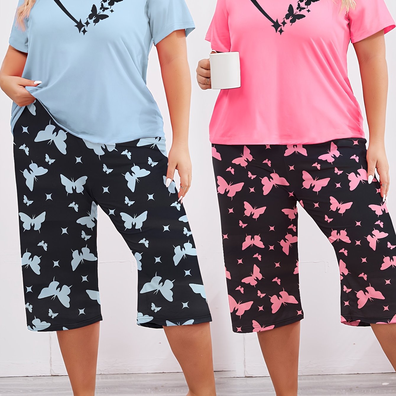 Plus Size Women's Casual Pajama Set Short Sleeve Capri Pants Heart Print Two Colors