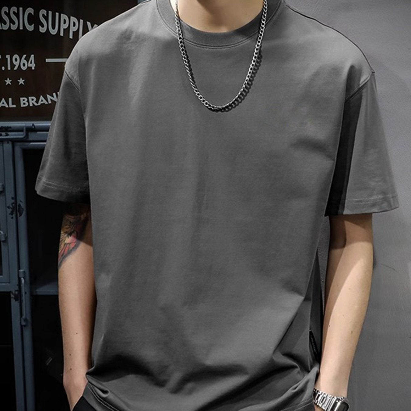 Camiseta de algodón sólida para hombre de manga corta con cuello redondo, ropa casual de verano