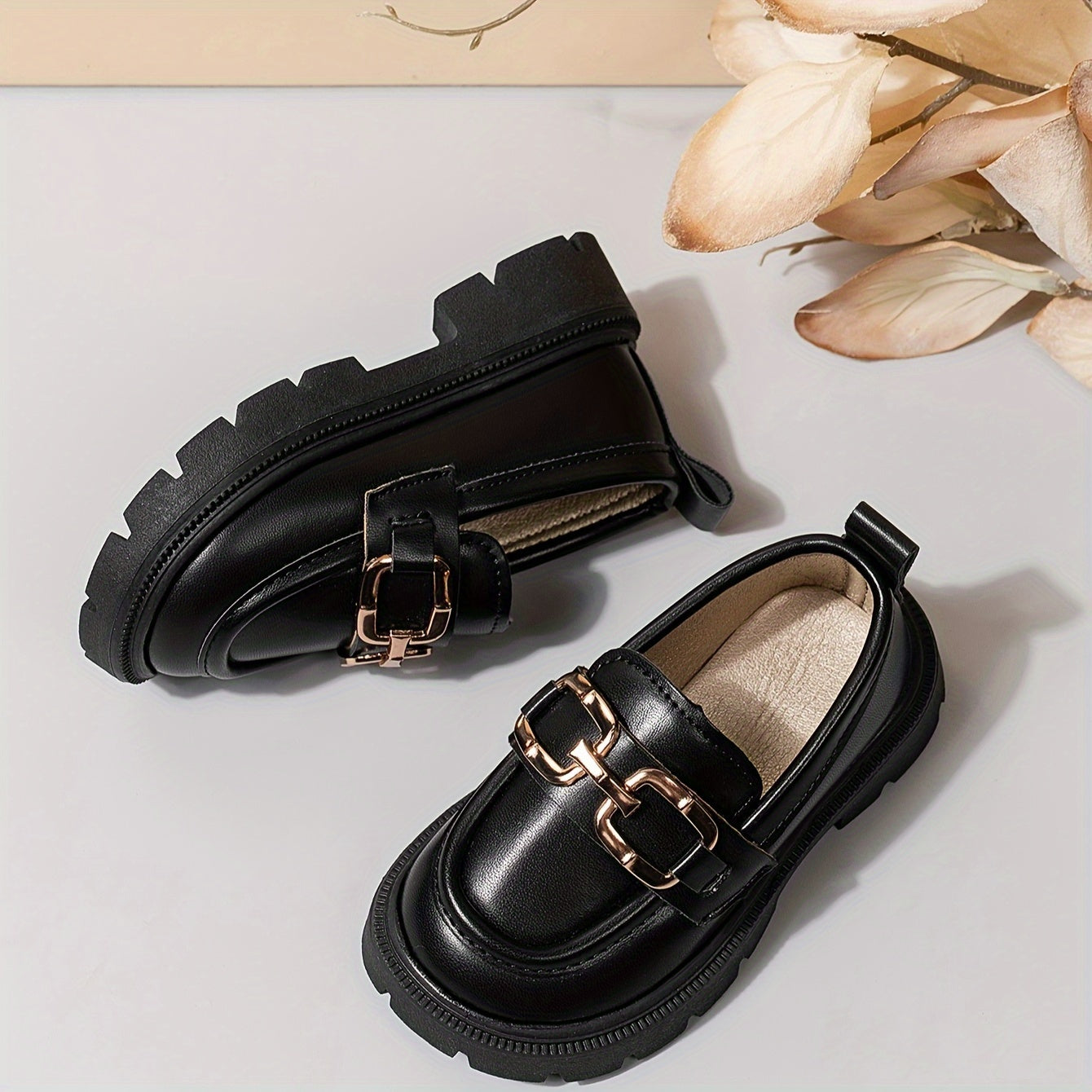 Qizlar uchun vintage uslubidagi sun'iy charm loaferlar, kauchuk taglik, dumaloq barmoq va sirpanishga qarshi xususiyatlar bilan, 14 yoshgacha bo'lgan bolalar va kichik bolalar uchun mos.