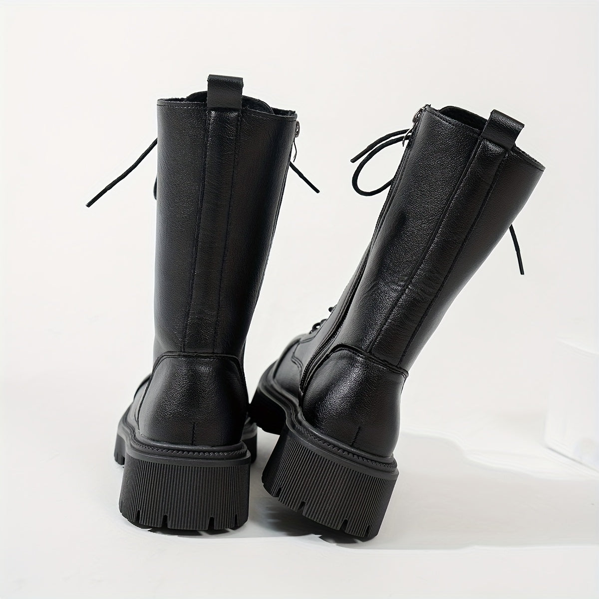 Ayollar uchun sun’iy charm bilan bo‘yalgan qoqilgan botinkalar, qattiq poyabzal va sirpanishga qarshi tagli