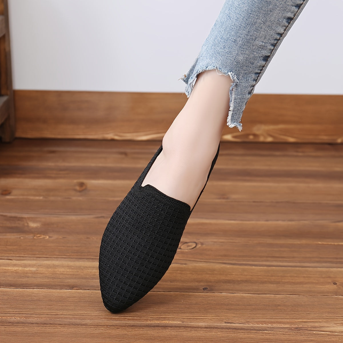 Women’s Breathable Fabric Flat Shoes Casual Pointed Toe Loafers