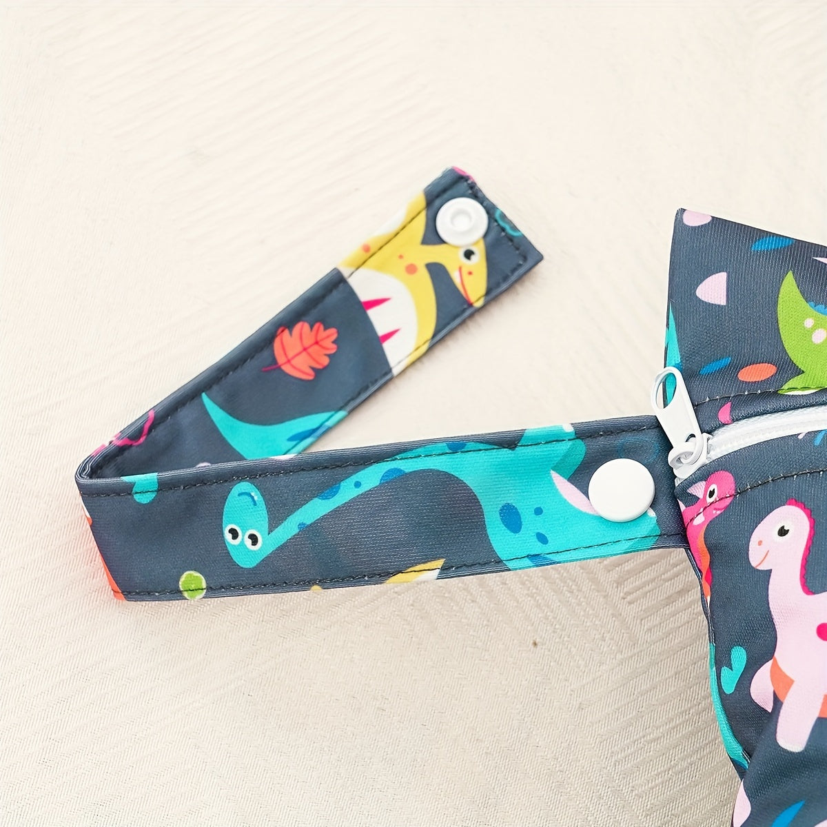 Water-Resistant Wet Dry Bag for Swimwear Cloth Diapers Beach Sports Reusable Polyester Zipper