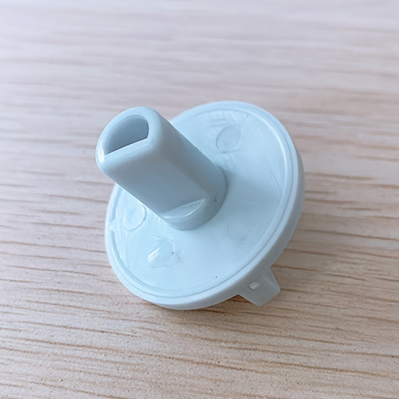 Kuchli dizaynga ega, 0,6 sm D-shaklidagi teshik bilan sovutgich va muzlatgich haroratini sozlash uchun universal plastmassa knopka. Tugma kalitining o'rnini bosuvchi.