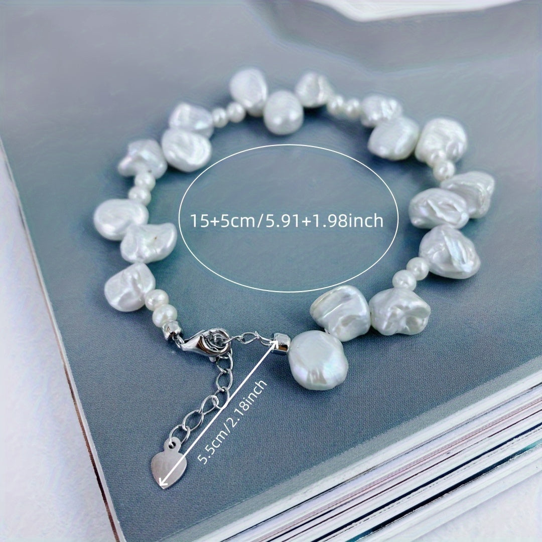 Zamonaviy Shirin Suv Marvarid Bilaguzuk - 13g Barokko Uslubida, Ko'k Petal Aktsentlari bilan, Oson Chic Dizayni, Har kuni kiyish yoki Maxsus Tadbirlar uchun Ideal, Chiroyli Sovg'a Qutisida Keltiriladi