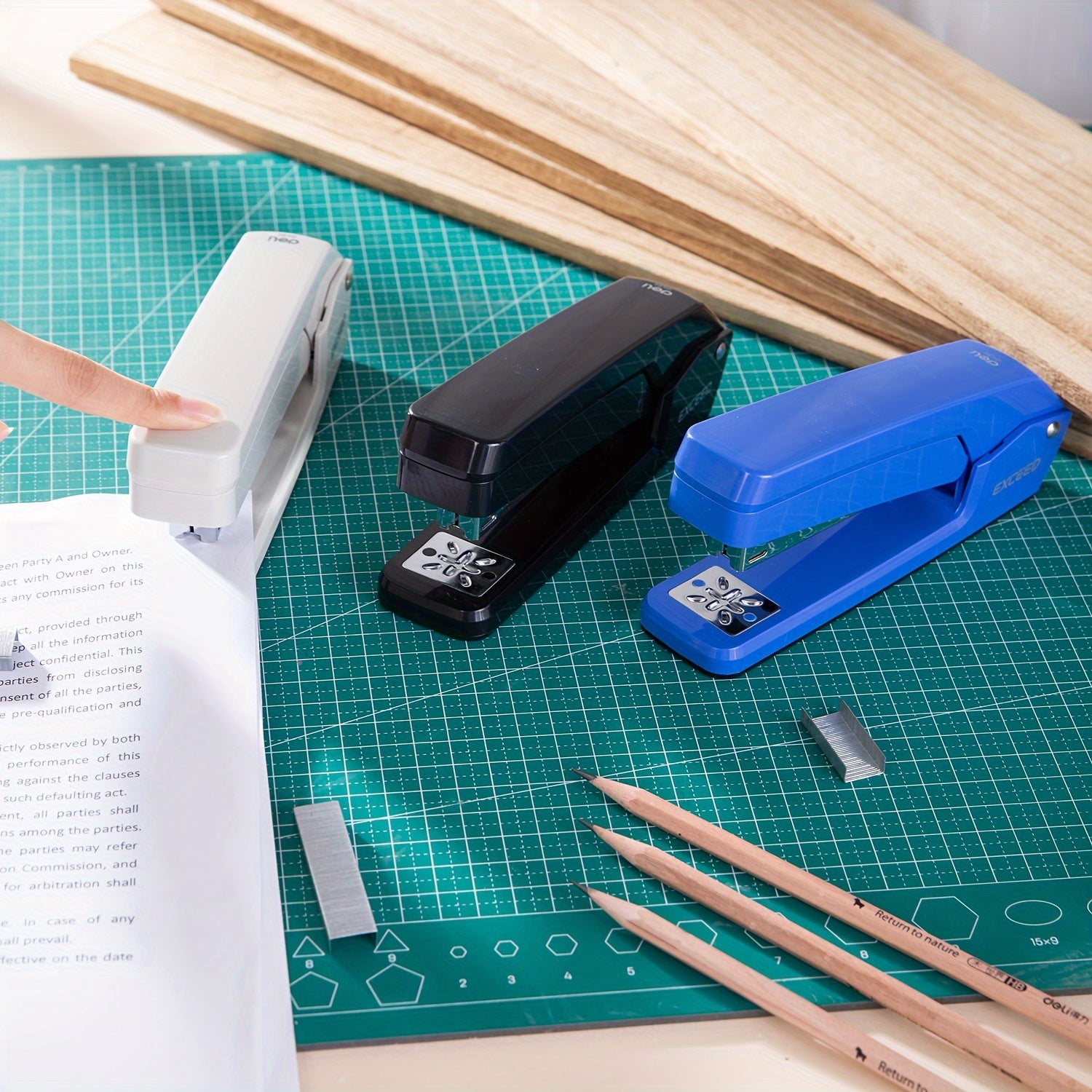 25-Sheet Rotatable Office School Home Stapler