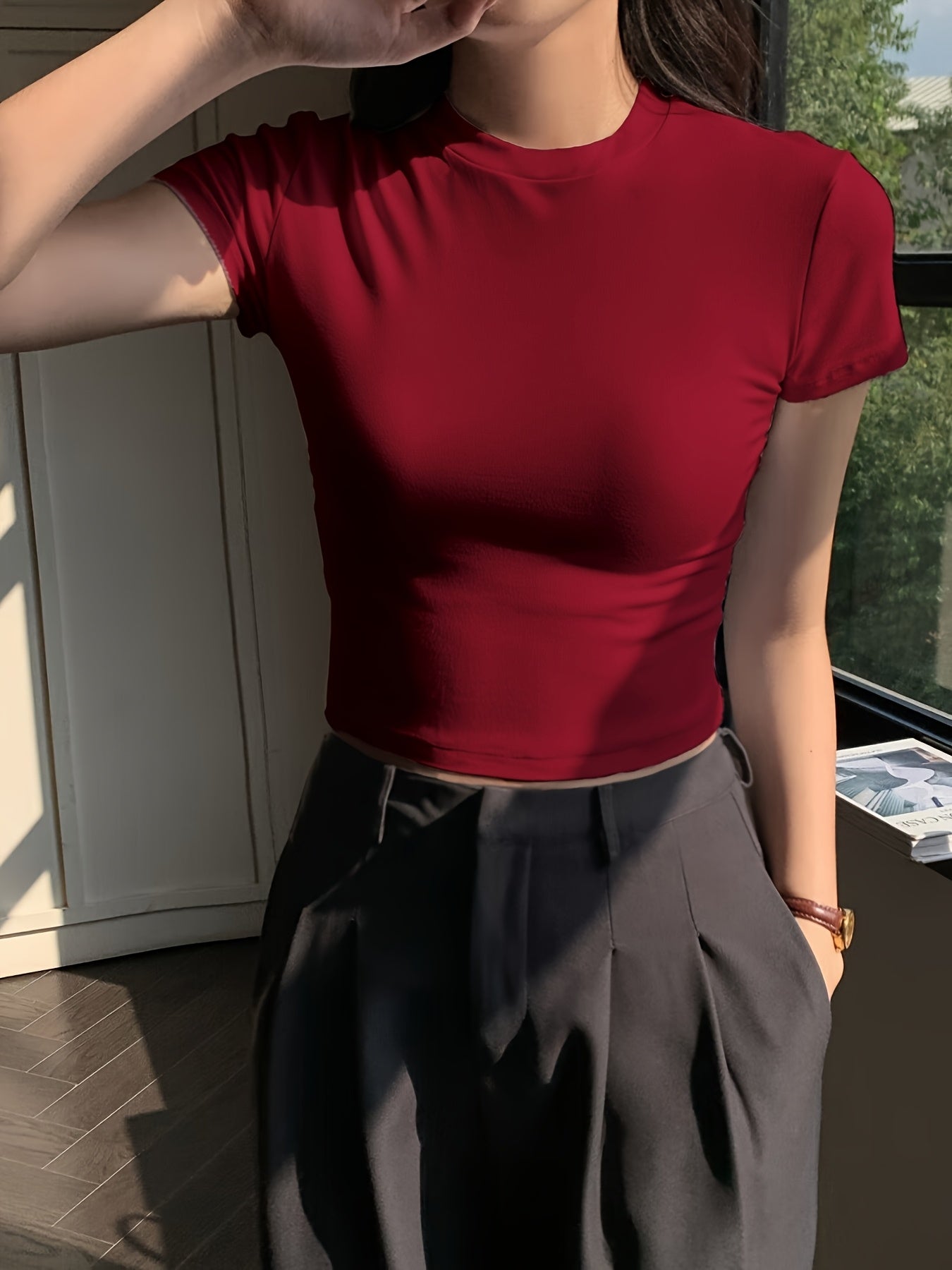 Camiseta elegante de manga corta para mujer, poliéster y spandex, cuello redondo, primavera y verano