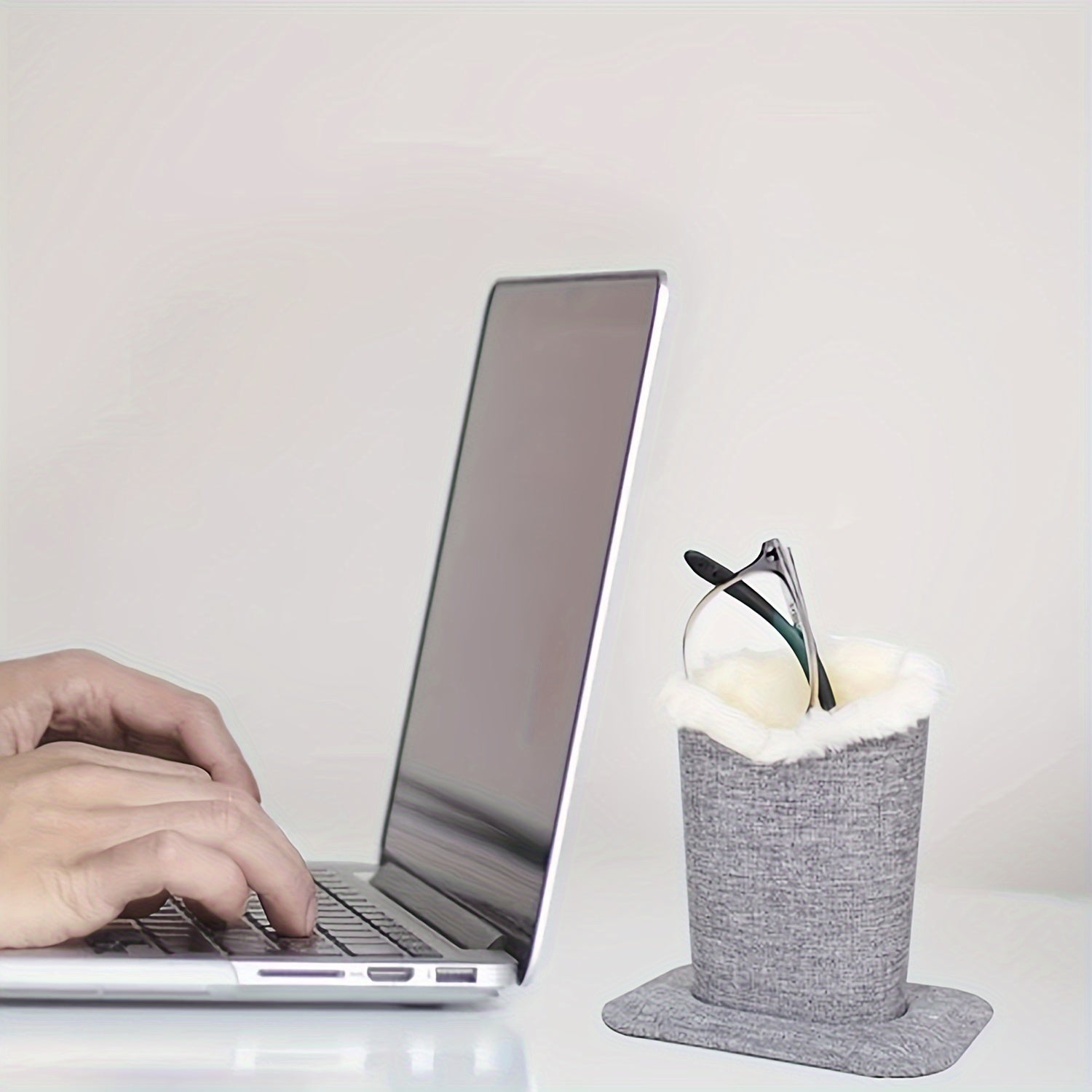 Plush-Lined Eyeglasses Holder for Desk or Nightstand Stylish Glasses Stand