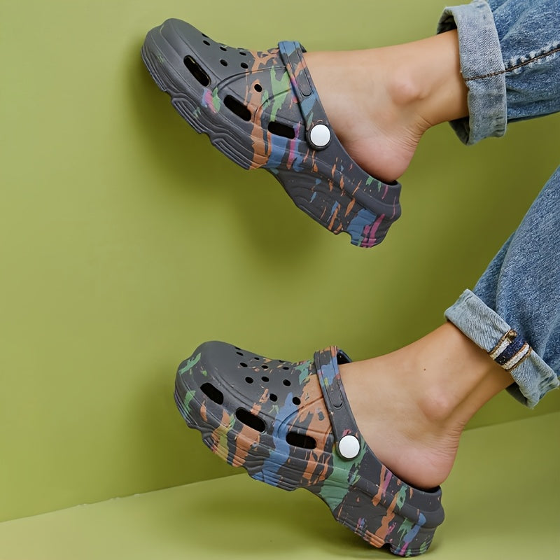 Women's Lightweight EVA Clogs with Thick Sole and Abstract Art Design