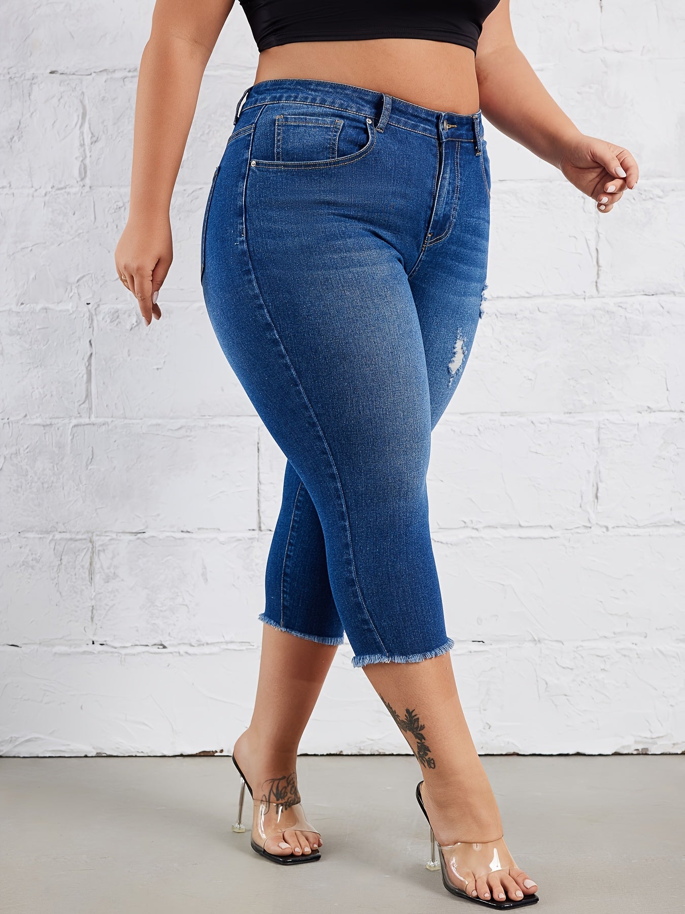 Women's Plus Size Light Blue High-Waisted Frayed Hem Skinny Jeans