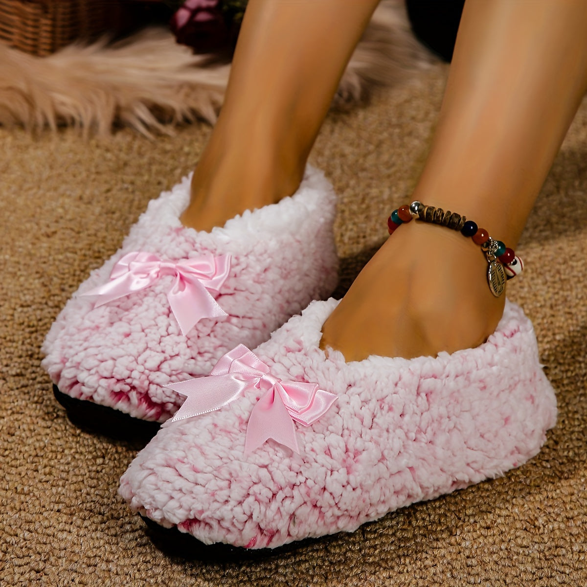 Ayollar uchun shpatlar, pushti lenta bilan, nafas oluvchi mo'ynali ichki poyabzal