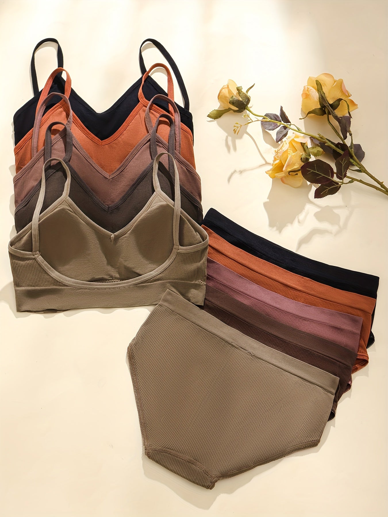 Besh rangli tasodifiy ichki kiyim