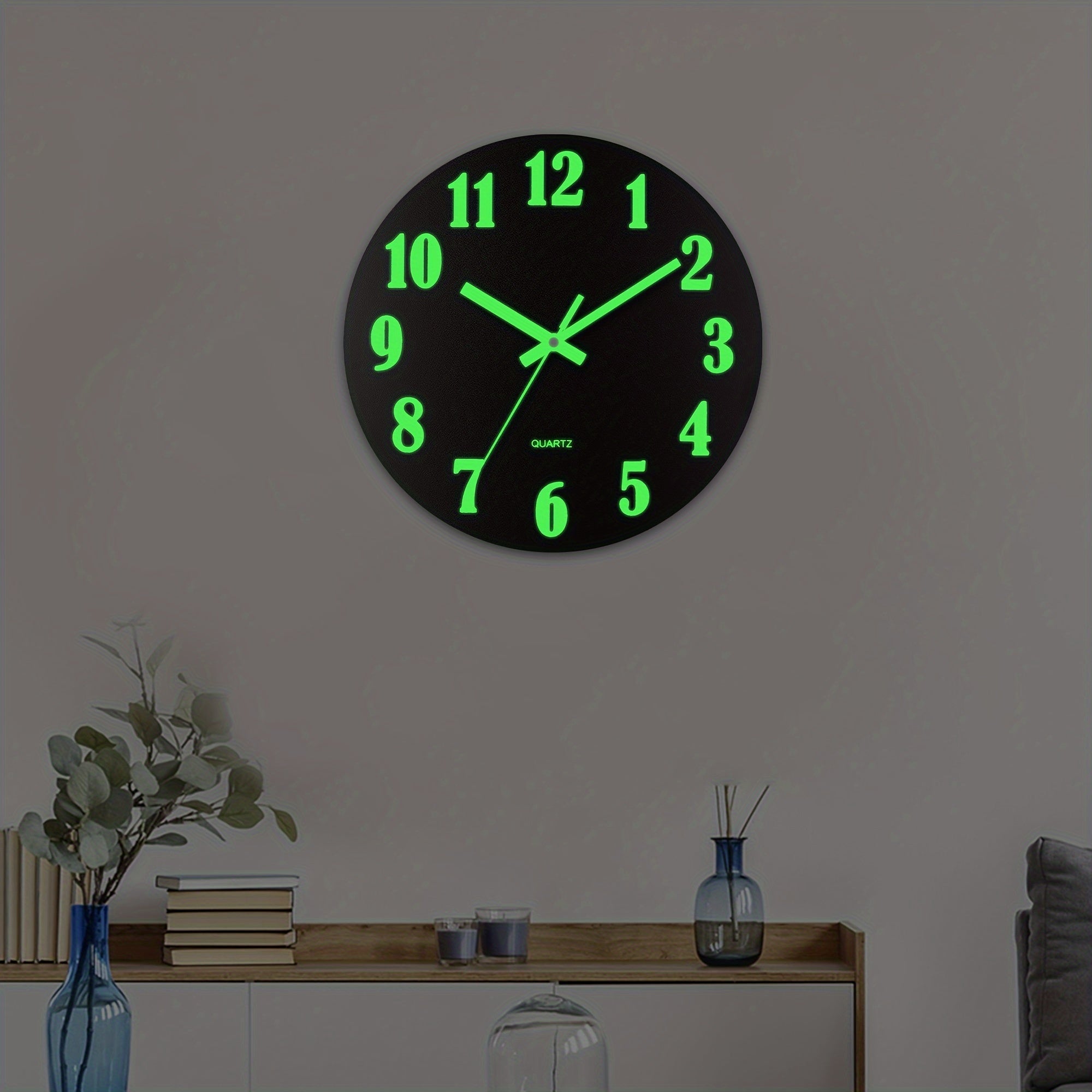 Black Glow-in-the-Dark Wall Clock with Retro Design and Silent Movement