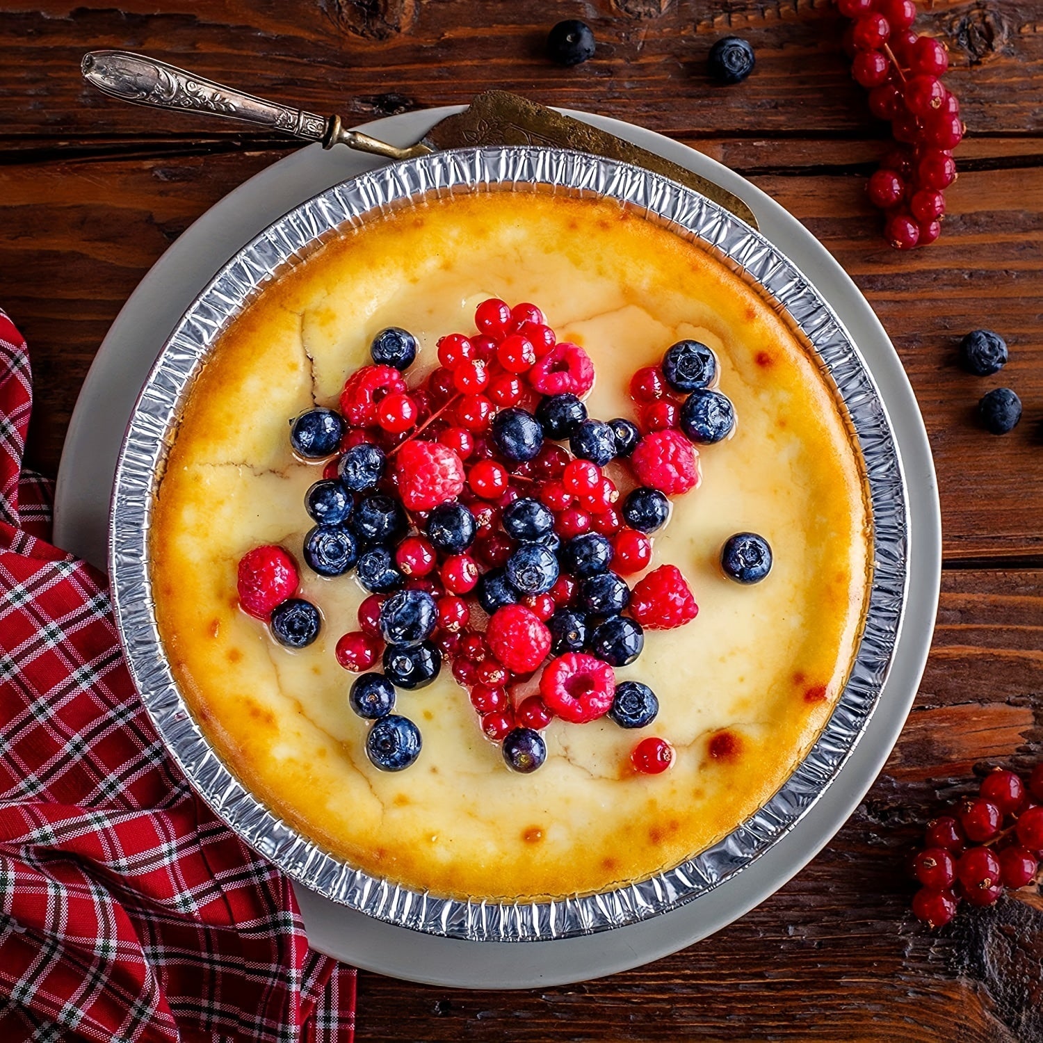 20 Pack 9-Inch Aluminum Foil Pans for Baking Cooking and Catering