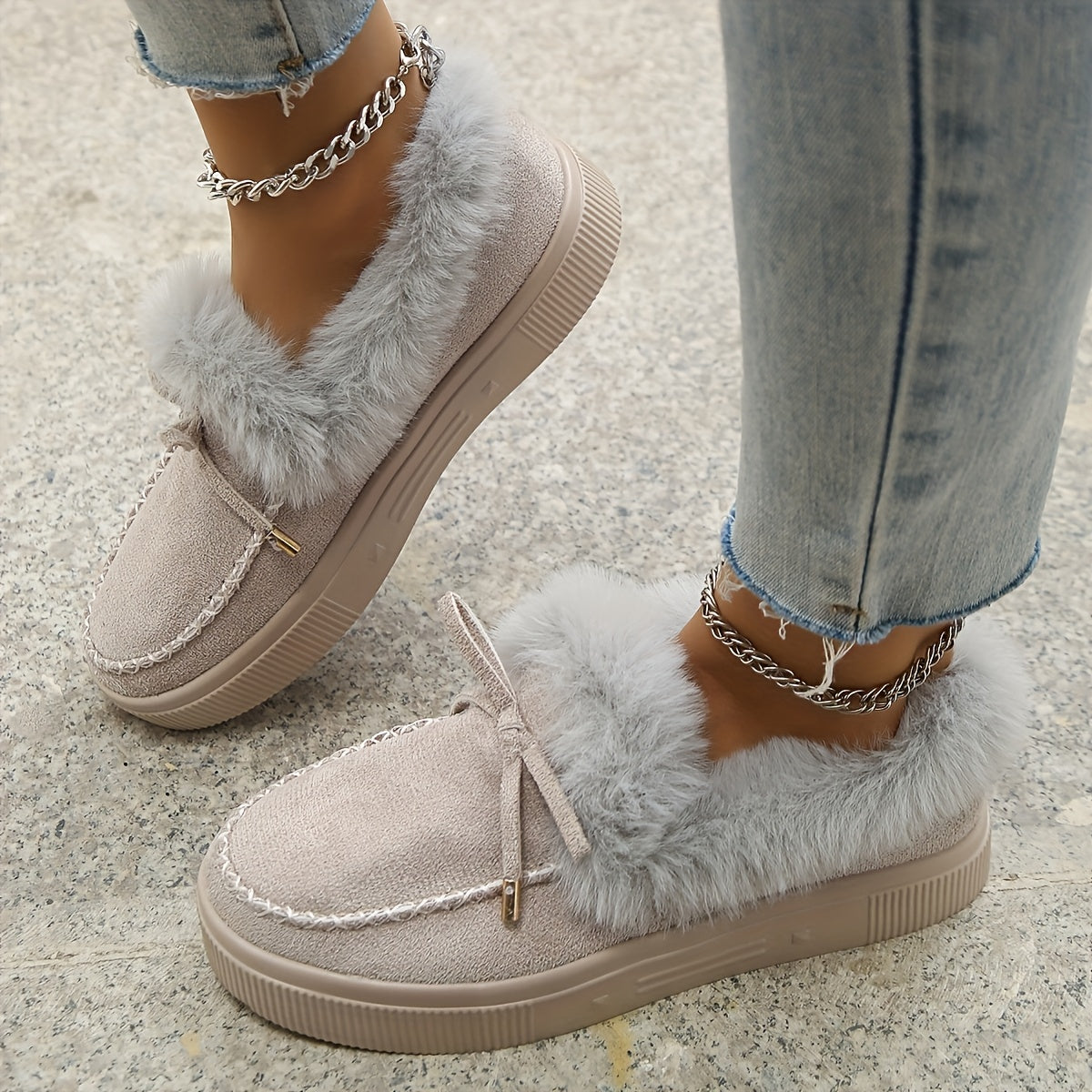 Женские утеплённые сапоги-слипоны с плюшевой подкладкой и бантом-брелоком, искусственный мех