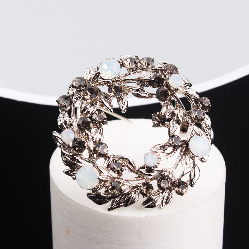 Vintage Floral Brooch with Rhinestones and Enamel Leaf Garland for Women