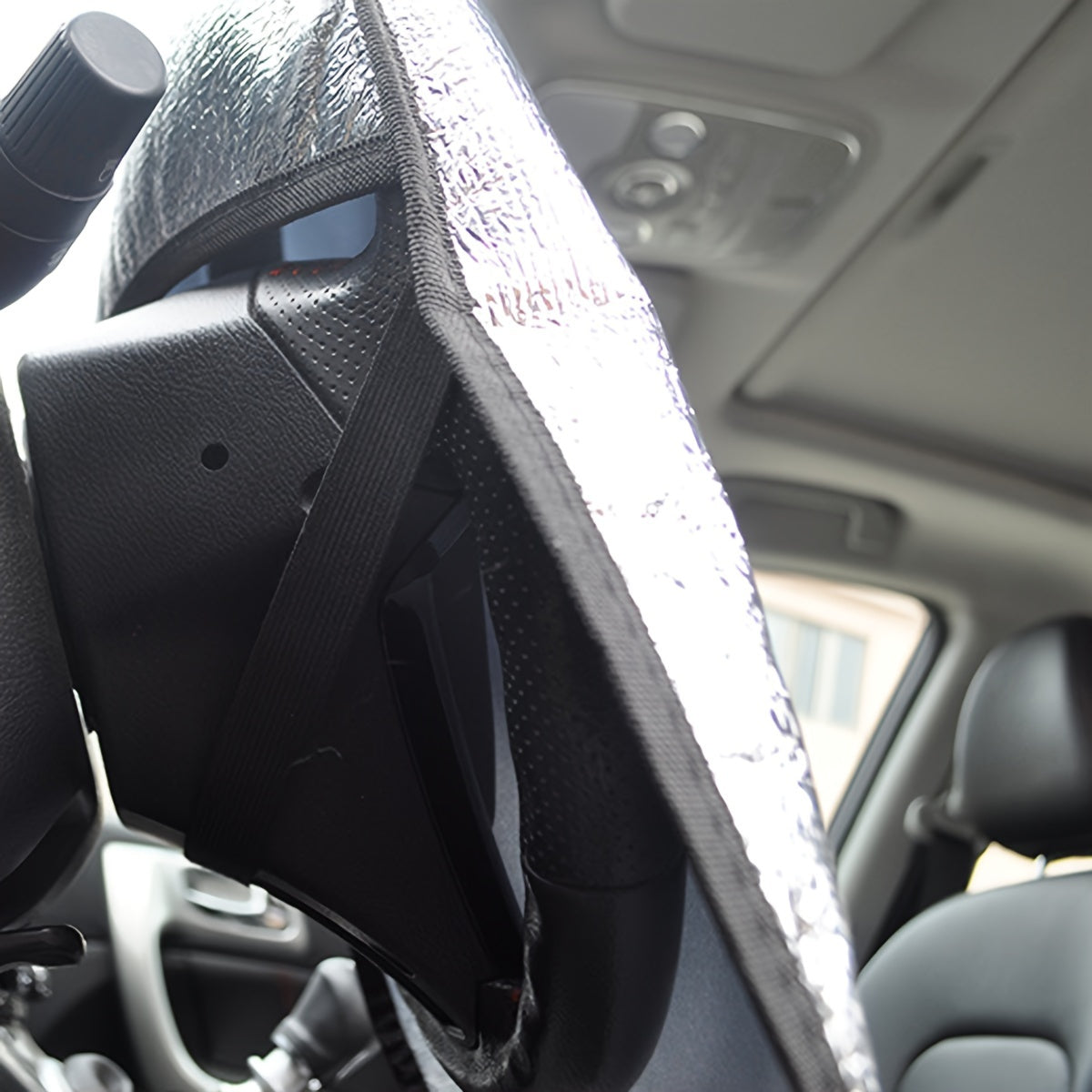 Универсальный чехол-навес для руля автомобиля с отражением ультрафиолетового излучения и тепла, материал PP