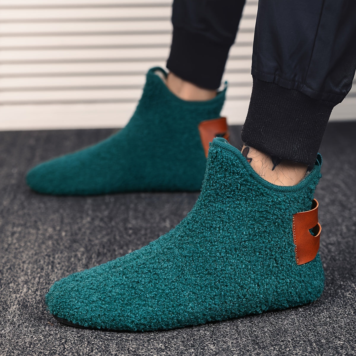 Pantuflas masculinas de interior tipo slip-on para tobillo con suela de goma antideslizante y forro de felpa