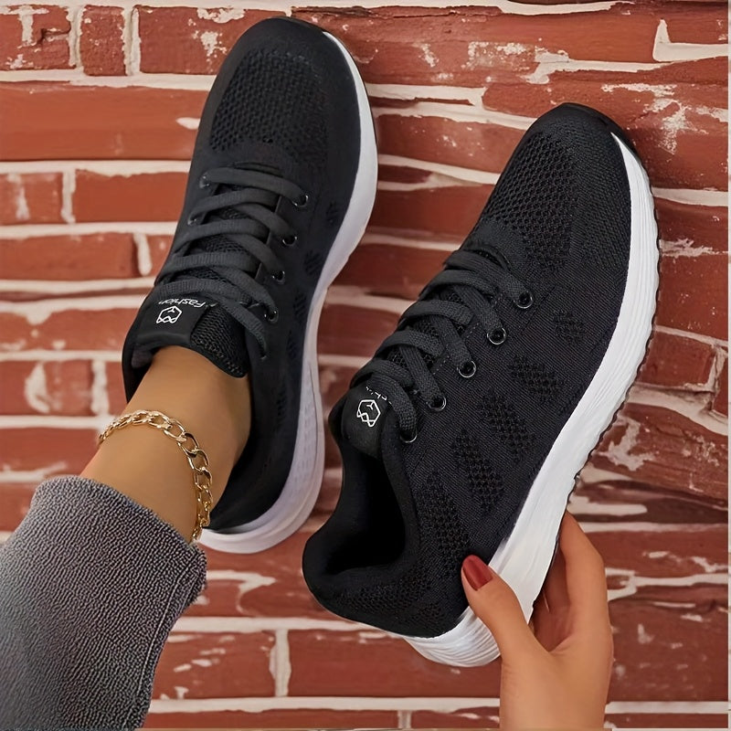 Women's Breathable Mesh Running Shoes Black and White Lightweight Sneakers