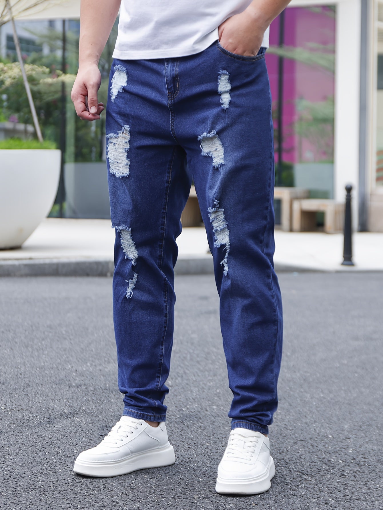 Vaqueros ajustados de talla grande para hombre en azul oscuro con roturas desgastadas, mezclilla elástica para todas las estaciones