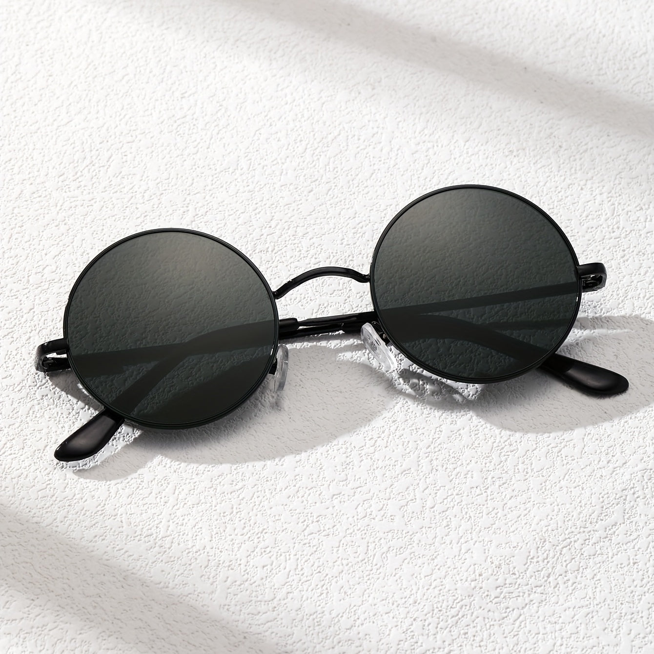 Men's Round Glasses Fashionable Eyewear for Casual Wear