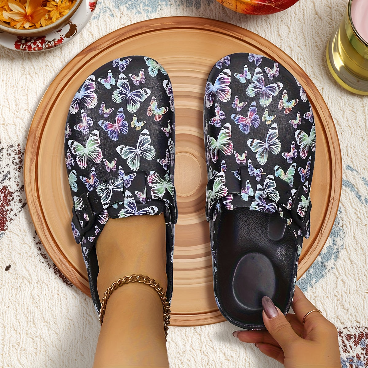 Women's Butterfly Print Slip-On Loafers Comfortable Closed-Toe Shoes