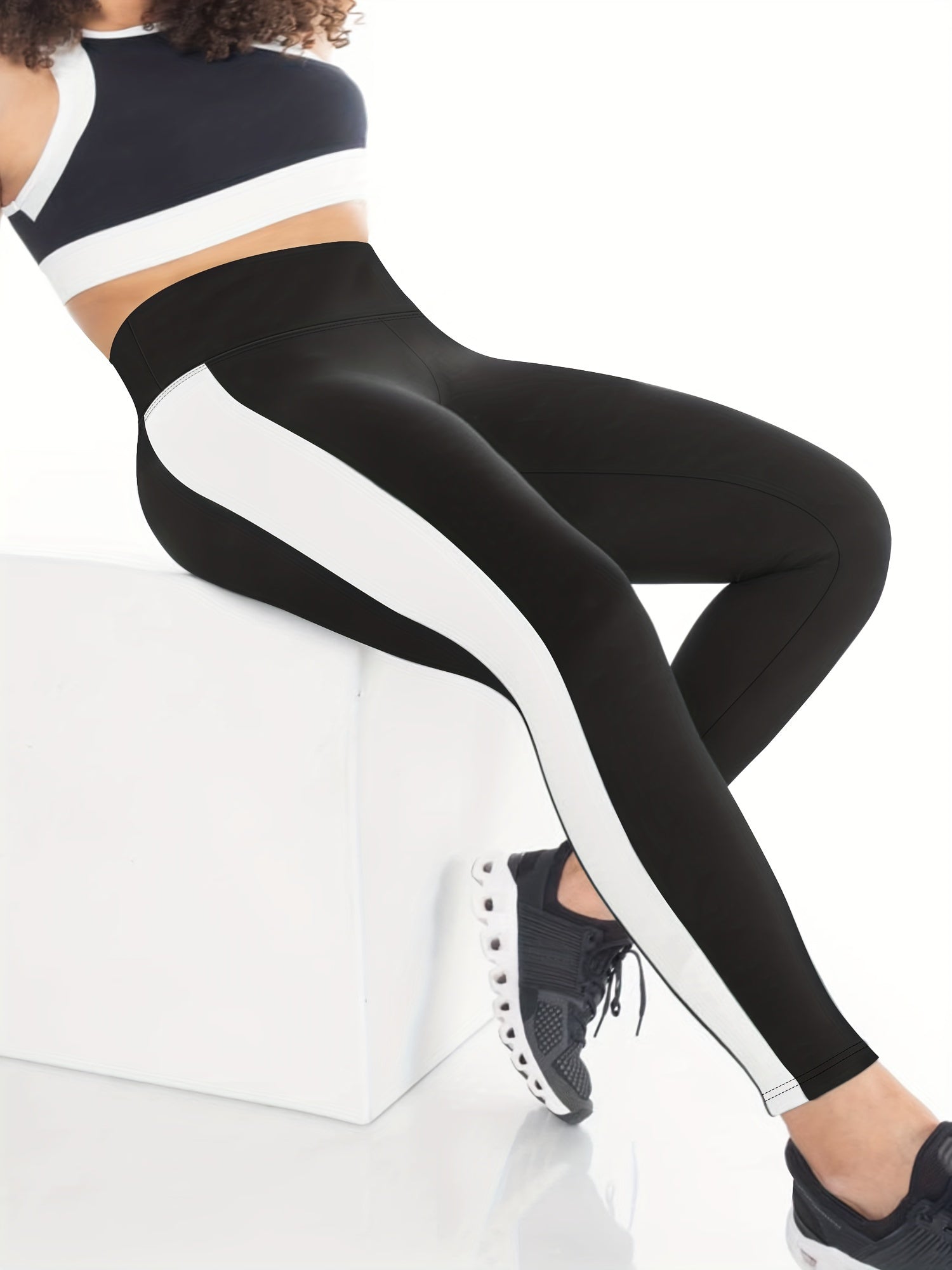 Plus Size High-Waisted 7/8 Leggings Black White Color-Block All-Season Non-See-Through