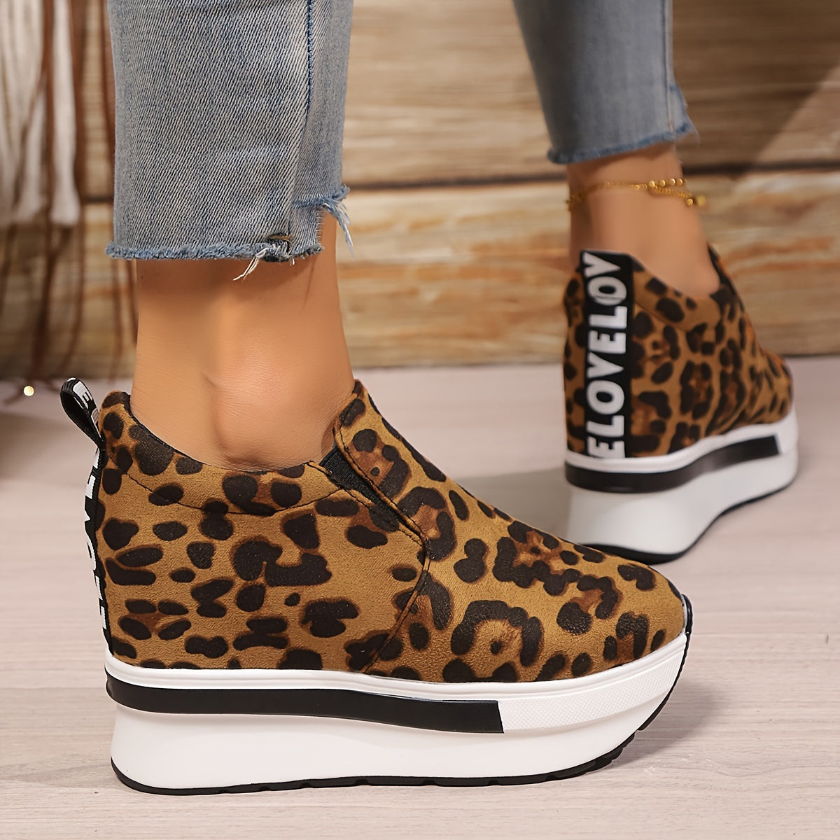 Women's Leopard Print Slip-On Sneakers Lightweight Comfortable
