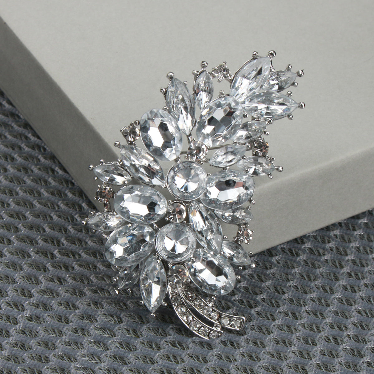 Women’s Rhinestone Enamel Brooch Irregular Shape Cartoon Cuteness Fashion Lapel Pin