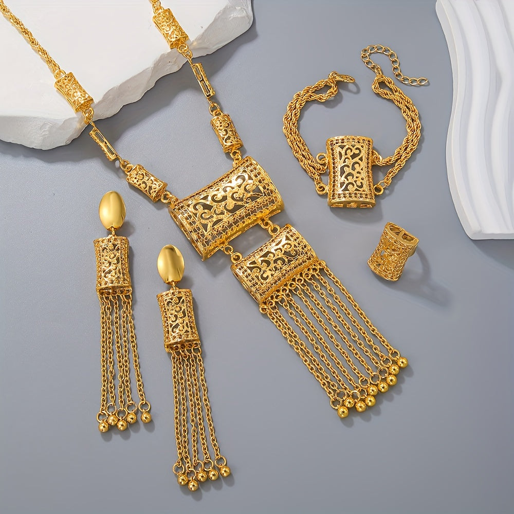 An'anaviy kelin zargarlik to'plami 5 dona: uzuk, marjon, bilaguzuk, taqinchoq. Har kuni kiyimlarga mos keladigan klassik bo'sh gul dizayni bilan qoplangan.