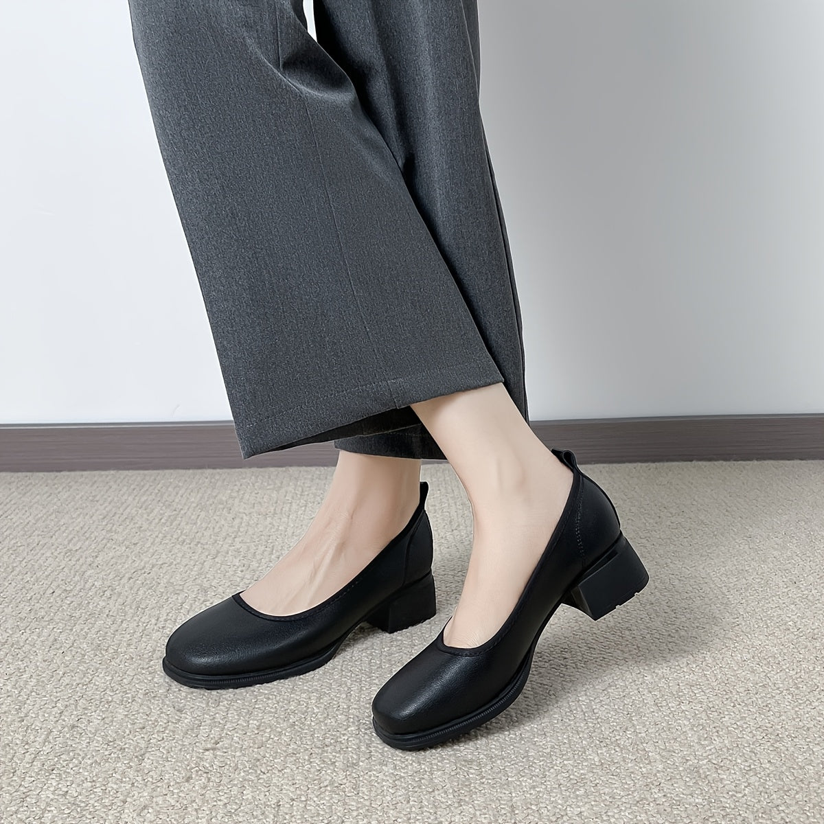 Women's Black Fashion Pumps - Comfortable Chunky Heel, Round Toe Dress Shoes