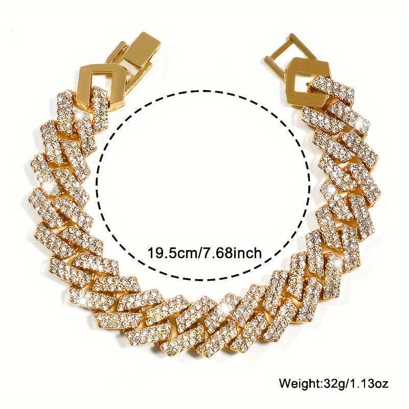 Ladies Round Quartz Watch with Luxury Bracelet for All Occasions