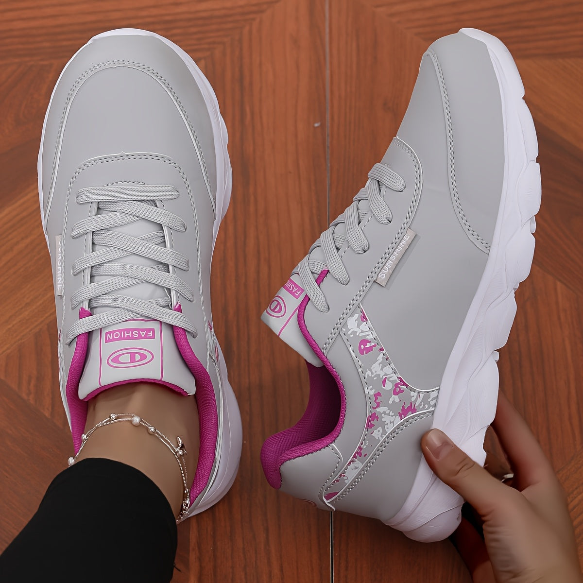Women’s Casual Sneakers Lightweight Breathable Mesh Lace-Up Running Shoes