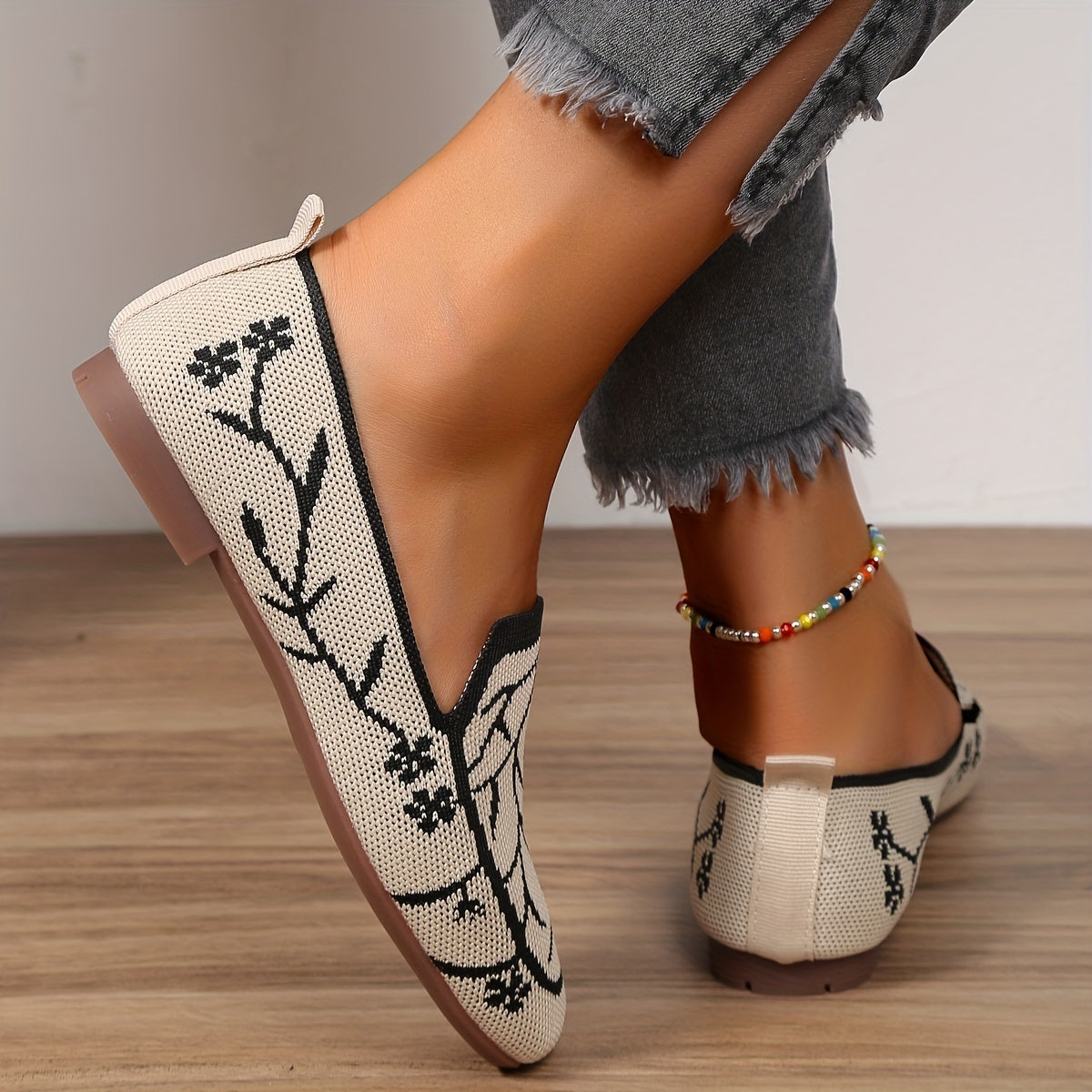 Women's Black and White Floral Slip-On Loafers Casual Flat Shoes