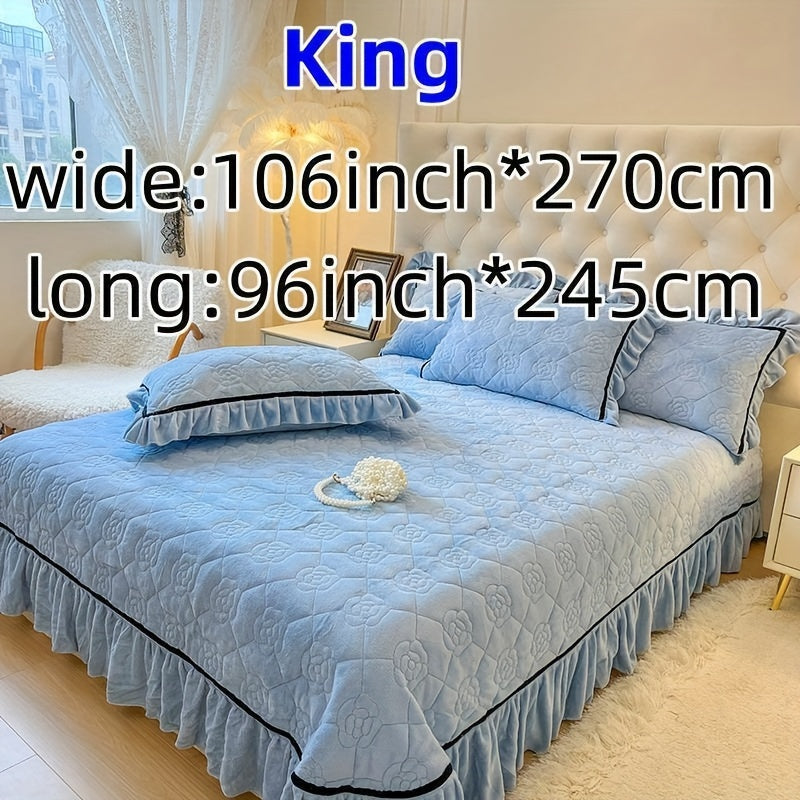 Ultra-Soft Milk Velvet Quilted Bedspread with Lace Detailing Hypoallergenic Breathable Solid Color Black Piping