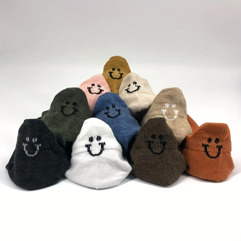 10 juft ayollar uchun yoqimli yuzli ankle socks, havo o'tkazuvchan, yumshoq va mashinada yuvish mumkin. Turli ranglarda polyester aralashmasidan tayyorlangan.