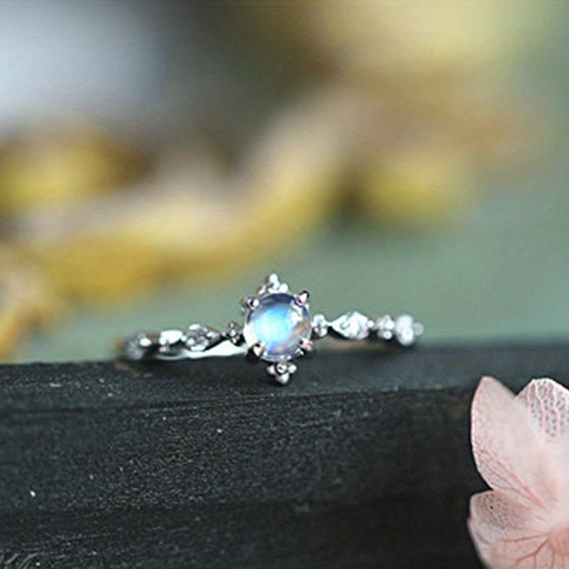 Women’s Gold Plated Geometric Ring with Four-Prong Design