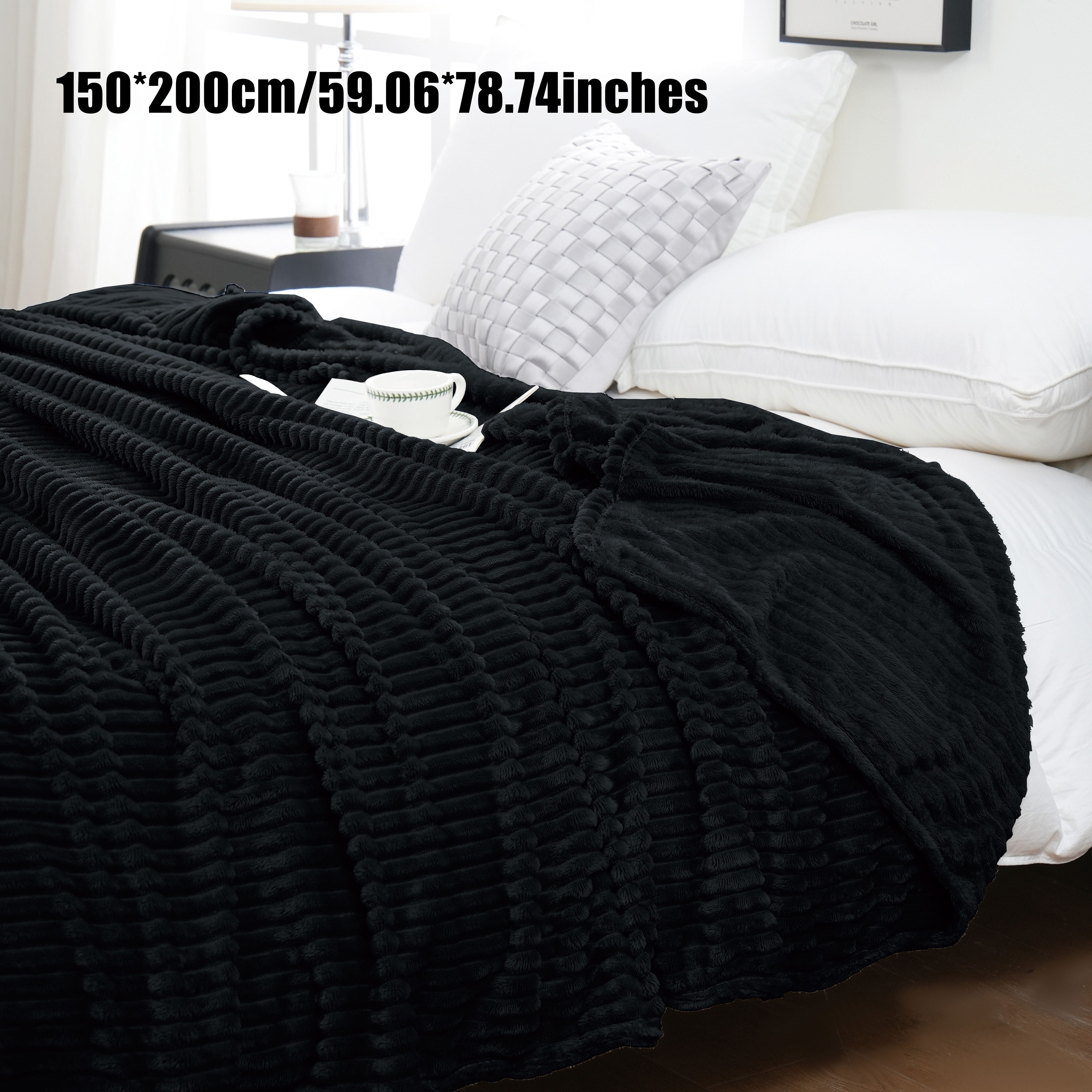 Flannel Christmas Blanket 220GSM Soft Warm Cozy for Bedroom Sofa and Pet Use