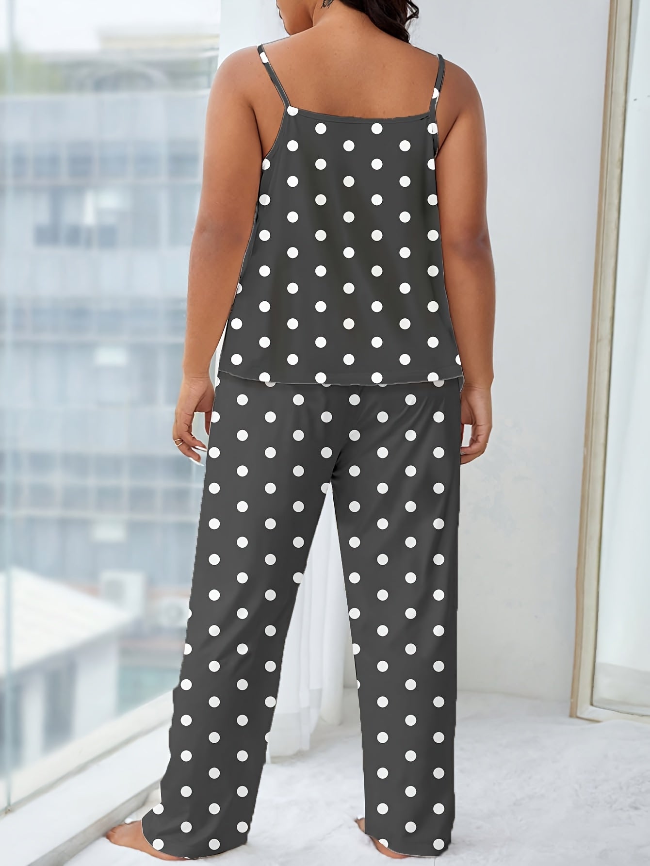 Женский комплект ночной одежды больших размеров с желтым горошком и безрукавными широкими брюками