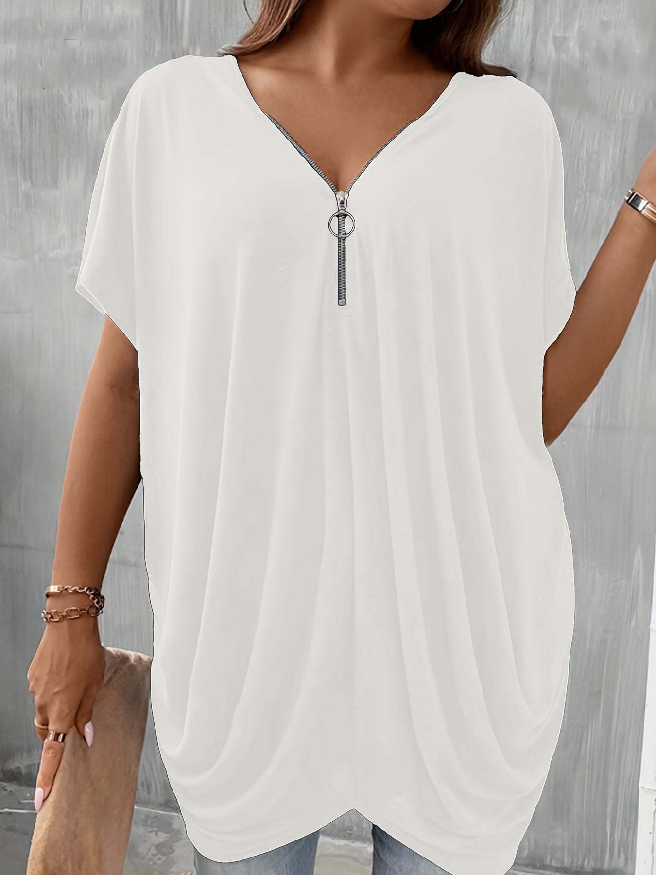 Plus Size Women's Loose Black Zipper Top Summer Classic Blouse