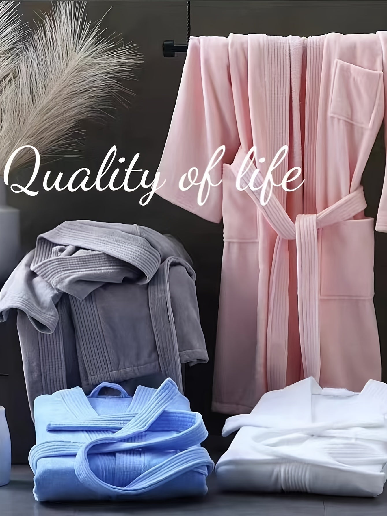 Uniseks paxta hammom ro'moli yumshoq so'riladigan kesilgan velurdan, V-qo'shni, kamar, bir xil rangda. Cho'zilmaydigan to'qima mato kuz/qish uchun, mehmonxona, mehmon uyi, uy va sayohat uchun mos.