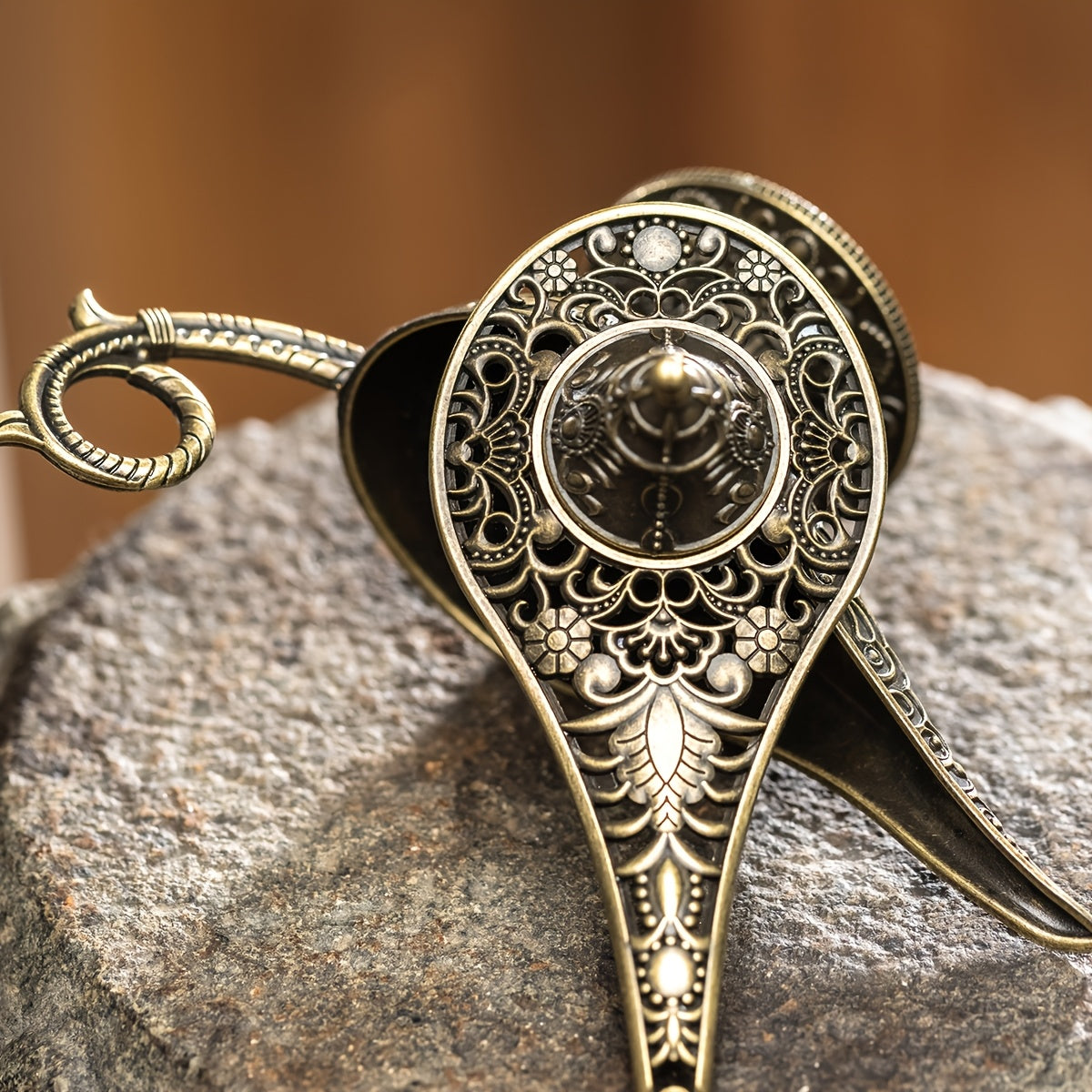 Antik metal tutunlik, frankinsens va Tibet tutunlari uchun havoni tozalash bilan