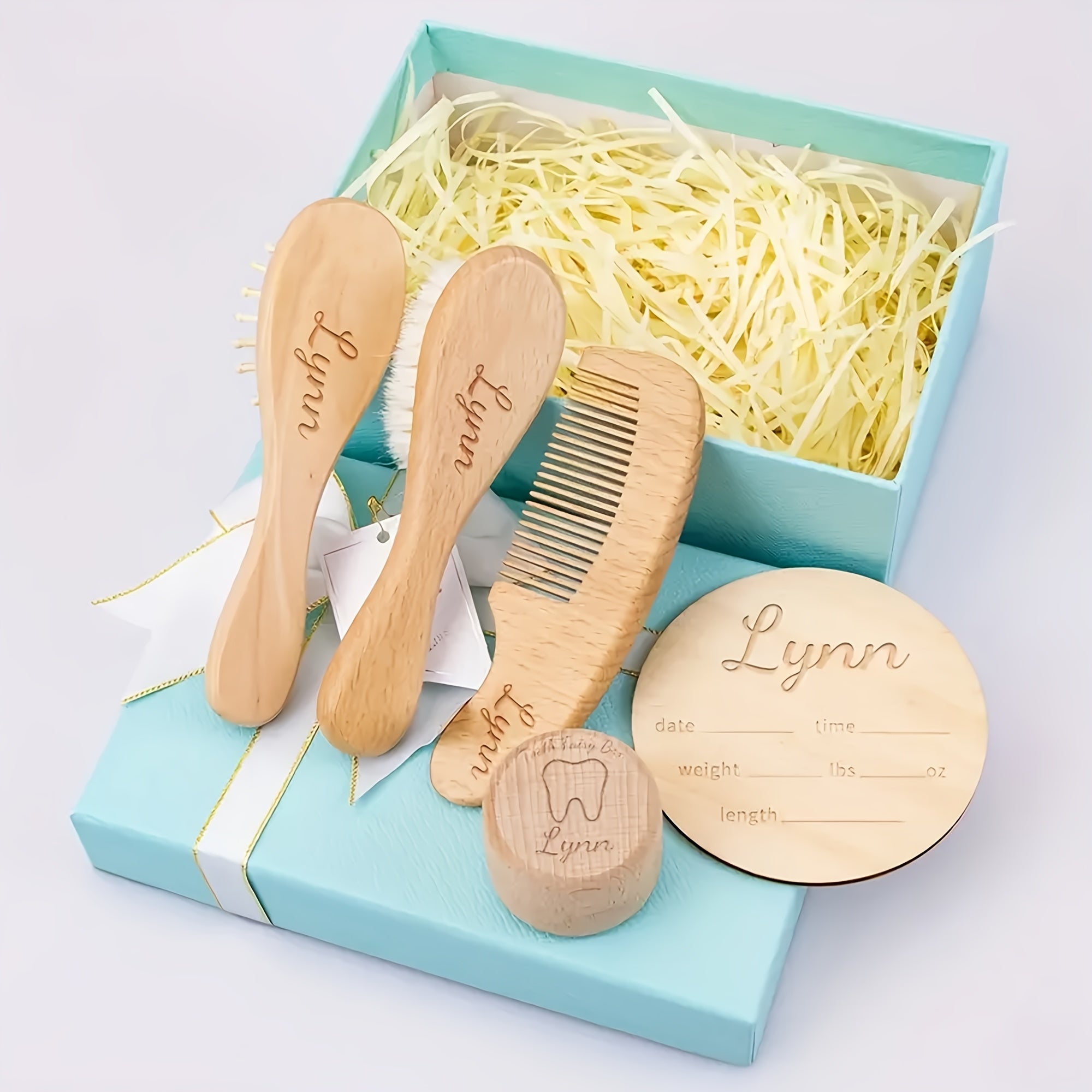 Набор из 5 персонализированных кастомных щеток для волос и расчесок с деревянной коробкой для зубов и табличкой для роста. Включает в себя шерстяные щетинки, ручку из бука и расческу для нормальных волос.