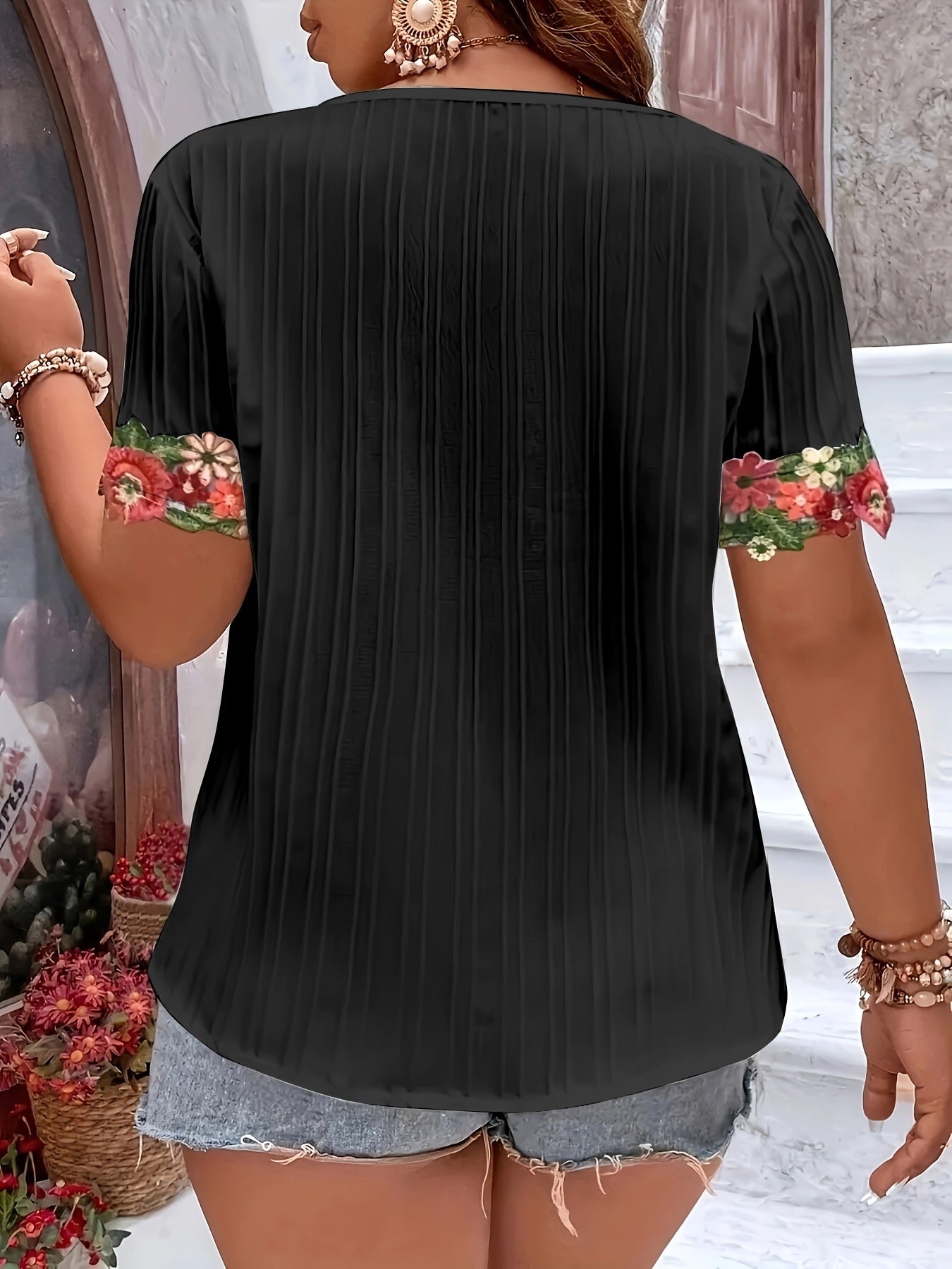 Ayollar uchun tikilgan V-yuqa ko'ylagi yengil polyester yozgi top ruffle trim